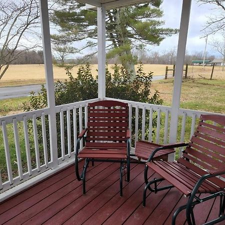 Spacious Family Farmhouse Pikeville Bagian luar foto