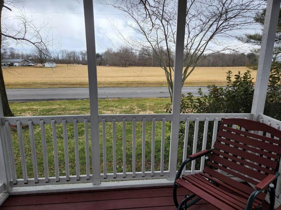 Spacious Family Farmhouse Pikeville Bagian luar foto