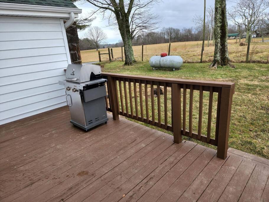 Spacious Family Farmhouse Pikeville Bagian luar foto